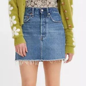 Levi's Ribcage Denim Skirt, Size 25